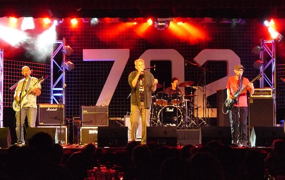 IMAGE: Red Tech playing Exhumed at Rootie Hill RSL, 27 April, 2012.